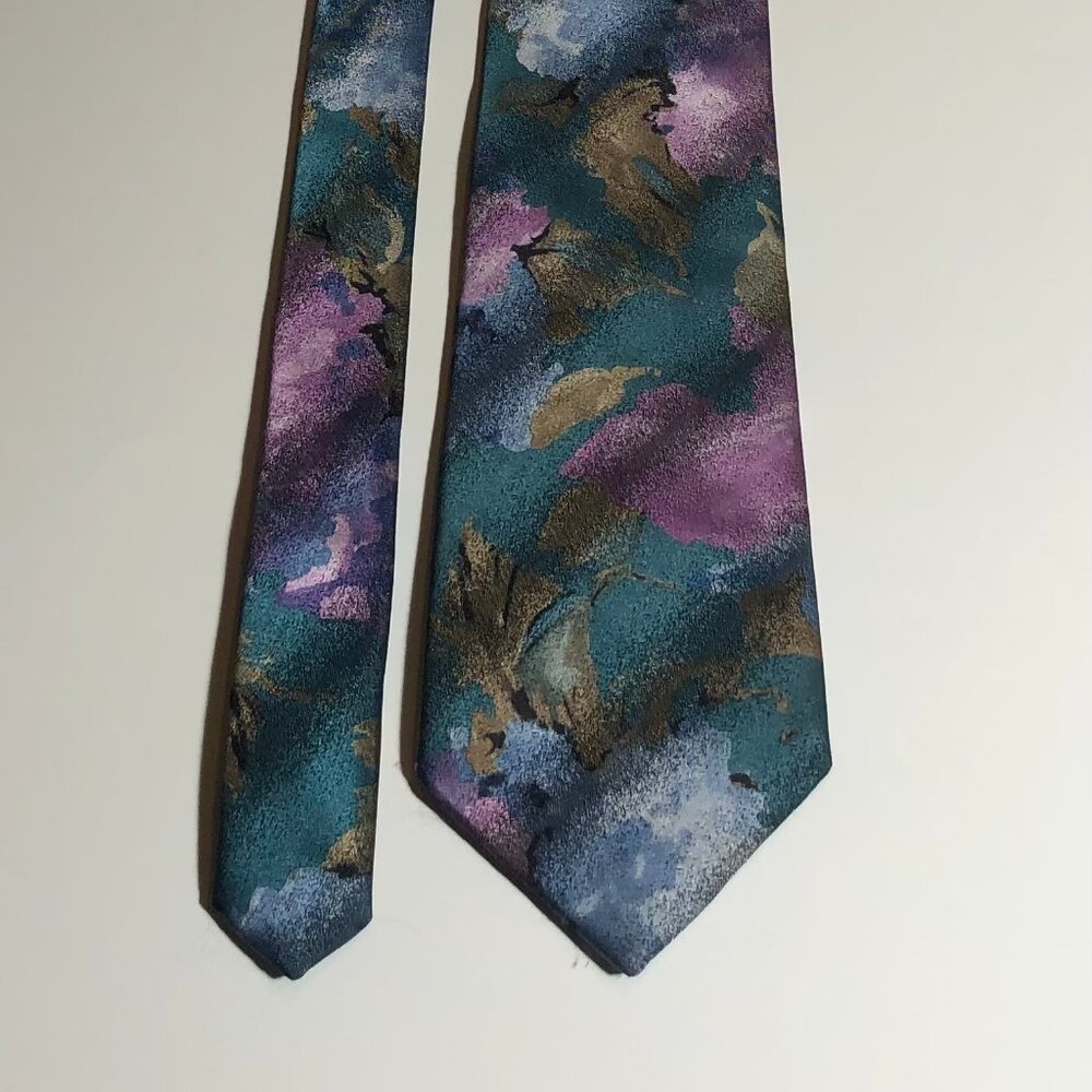 Make A Statement: The Multi-Color Abstract Floral… - image 6